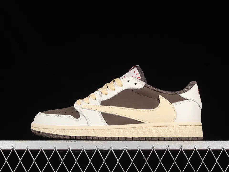Nike TRAVIS SCOTT X AIR JORDAN 1 LOW OG REVERSE MOCHA SAIL 1