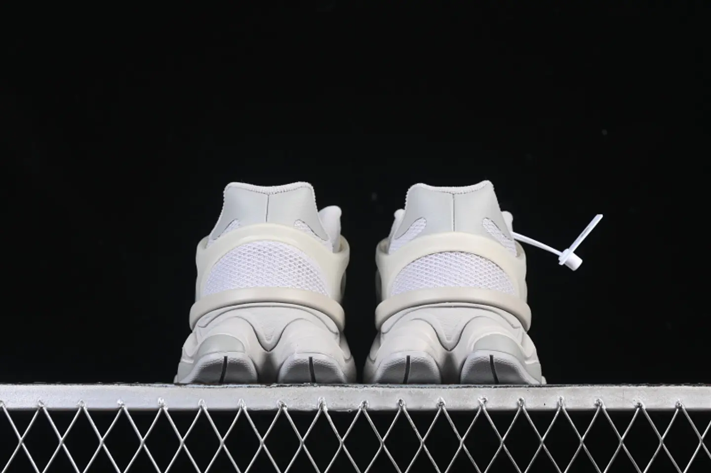 New Balance 9060 WHITE/BEIGE 4