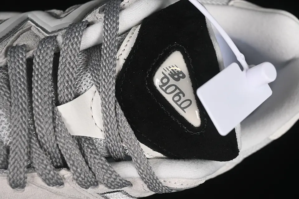  NEW BALANCE JOE FRESHGOODS X NB9060 REFLECTION 4