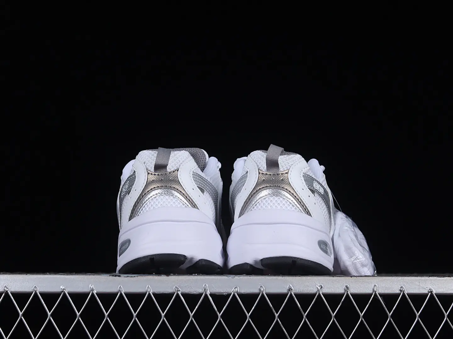  NEW BALANCE 530 WHITE/METALLIC SILVER  3