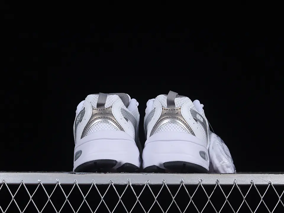  NEW BALANCE 530 WHITE/METALLIC SILVER  3