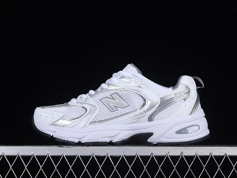  NEW BALANCE 530 WHITE/METALLIC SILVER  1
