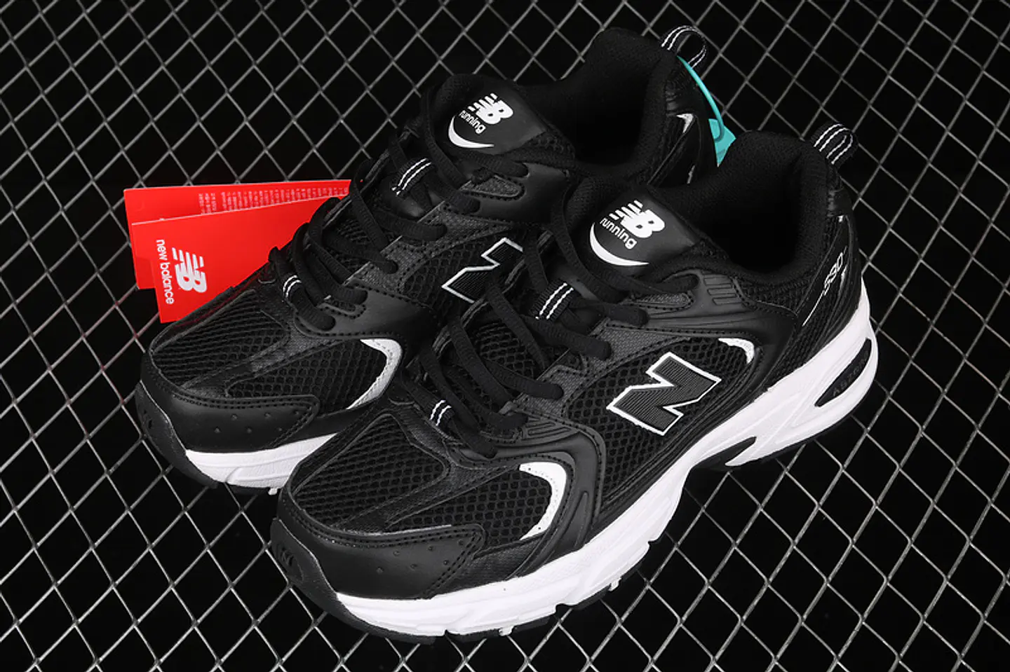  NEW BALANCE 530 V2 RETRO BLACK 2