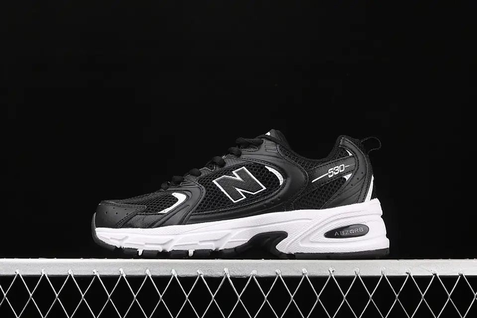  NEW BALANCE 530 V2 RETRO BLACK 1