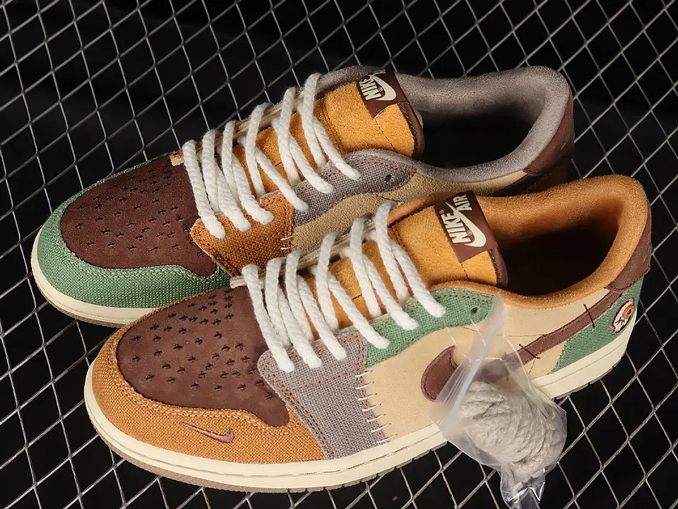 Nike ZION WILLIAMSON AIR JORDAN 1 RETRO LOW VOODOO 2