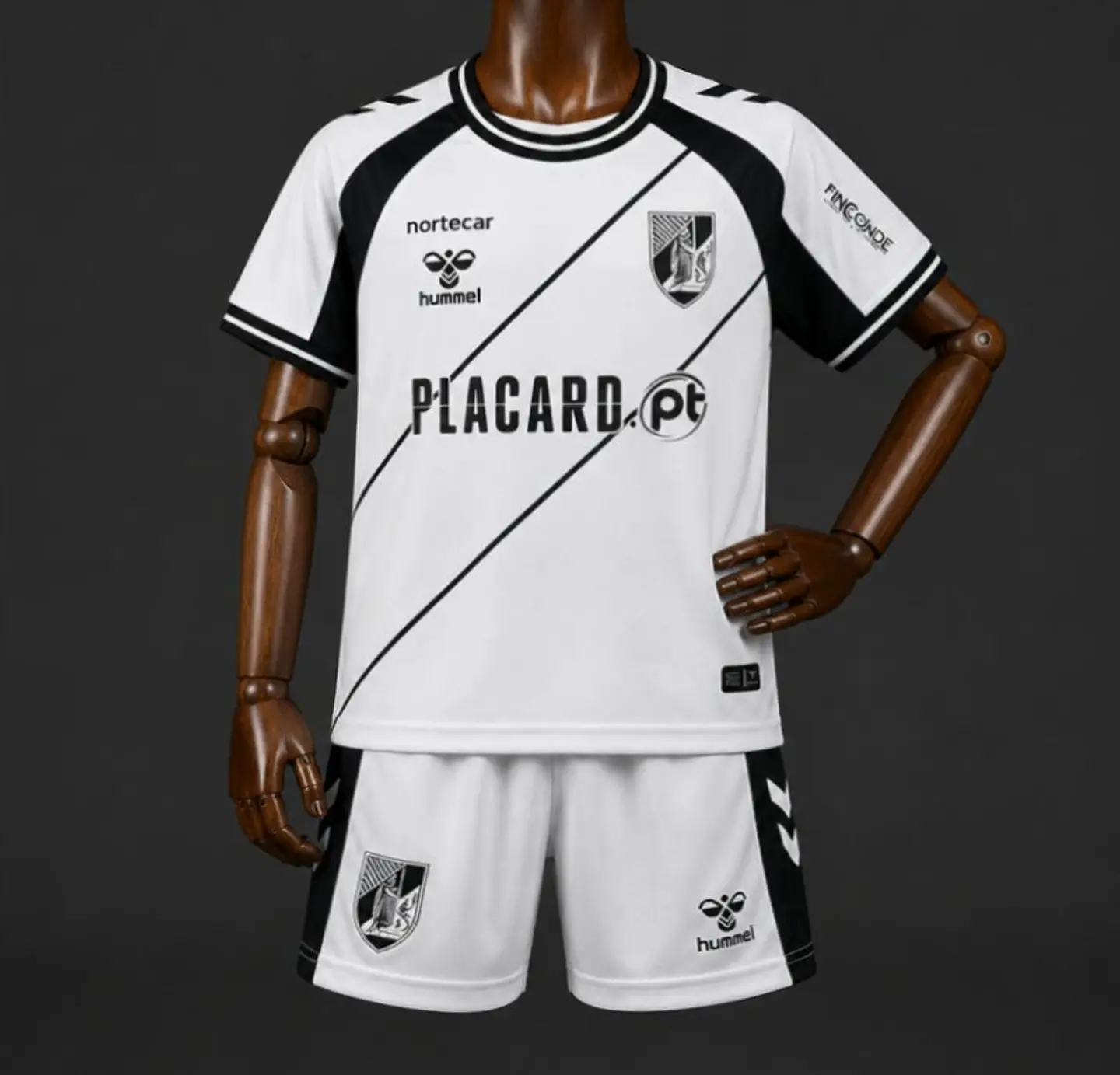 Conjunto Vitória SC Principal Equipamento 26-27 Criança 3