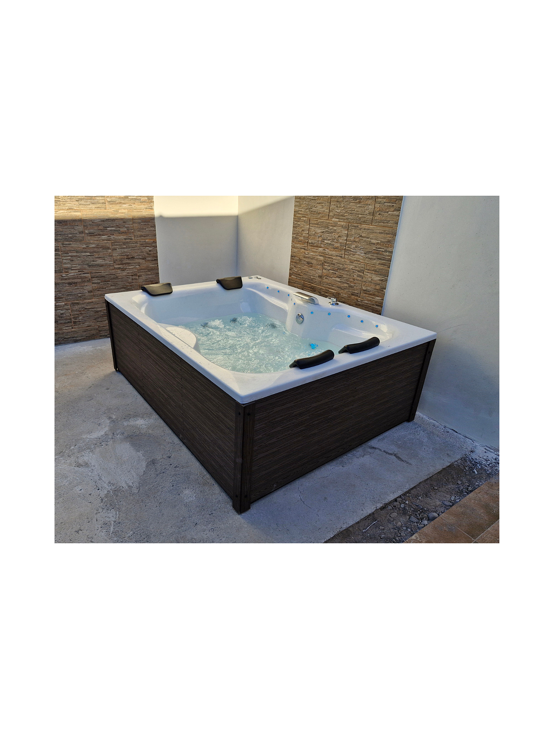 TINA SPA DE HIDROMASAJES GRAN MONACO  1