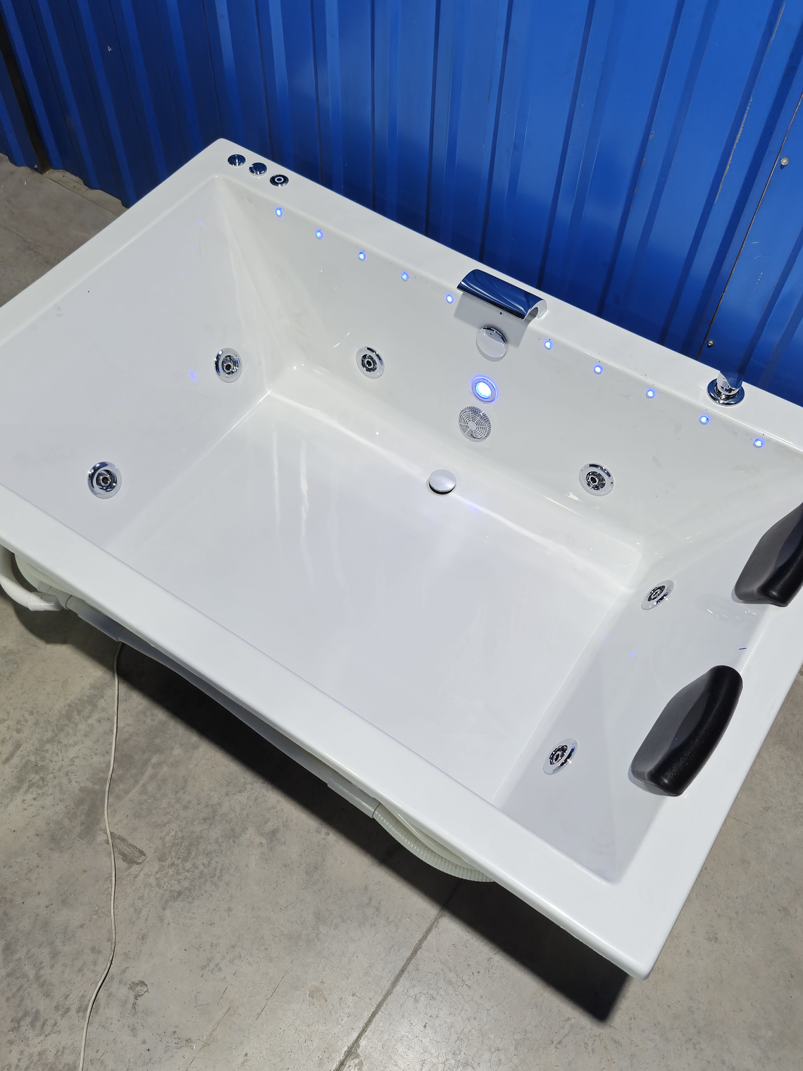 TINA DE HIDROMASAJE STALINGRADO STD 2