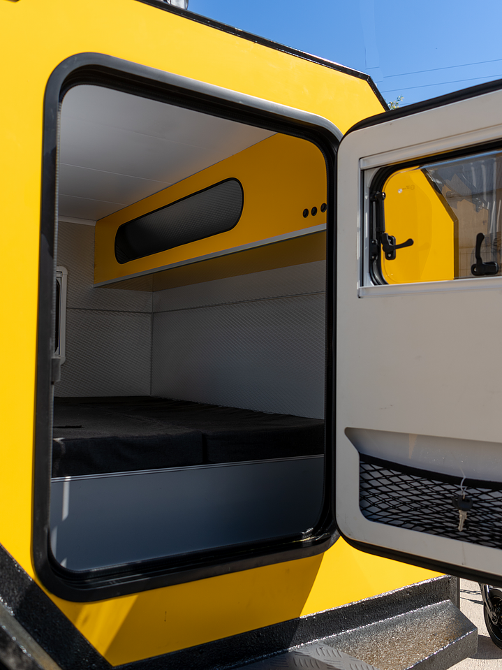 puerta minicamper 918x663x39 cm 1