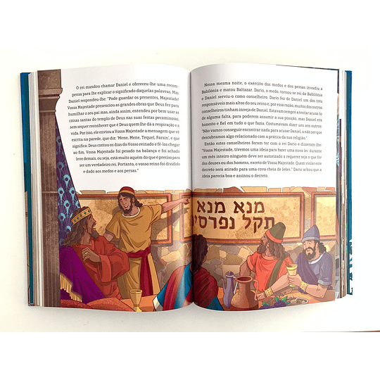  A Bíblia Júnior Ilustrada e recontada para leitores jovens