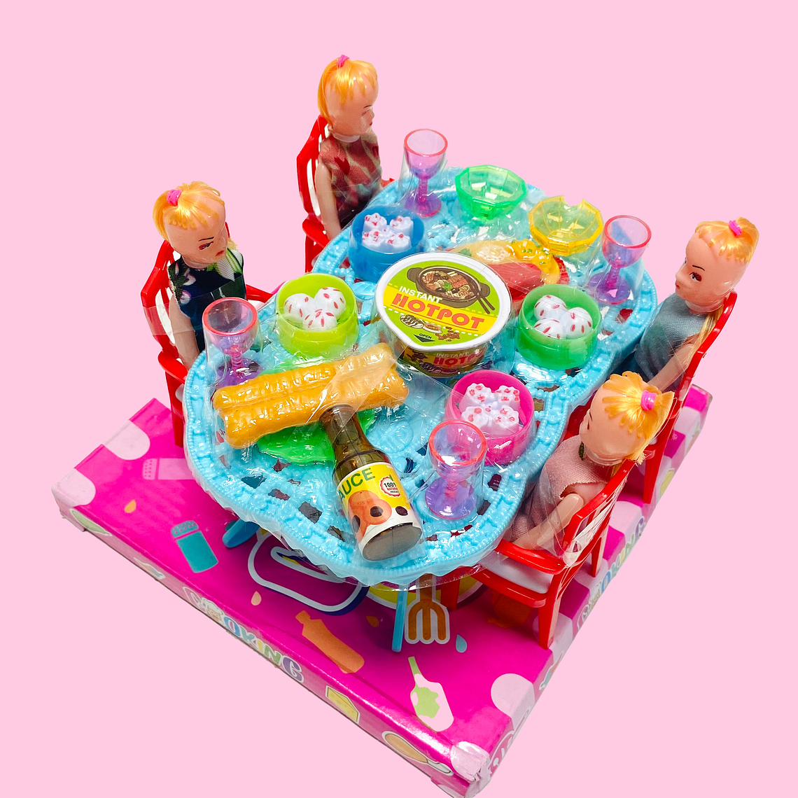 MUÑECAS CON COMEDOR 77-41 2