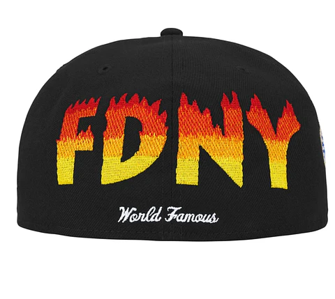 Gorra Supreme x FDNY Box Logo New Era en color azul marino
