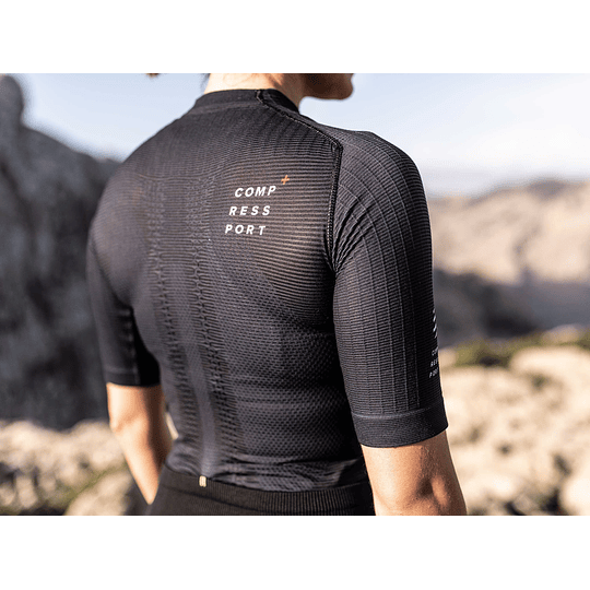 Trail Postural SS Top Negro Women -NEW