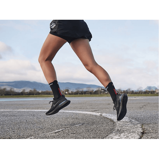 Calcetines de Running Pro Racing Socks Run High v4.0 WHITE/FJORD BLUE- Compressport