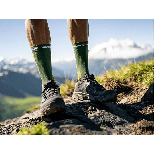 Calcetines de Trail Running Pro Racing Socks v4.0 Green DK Cheddar - Compressport