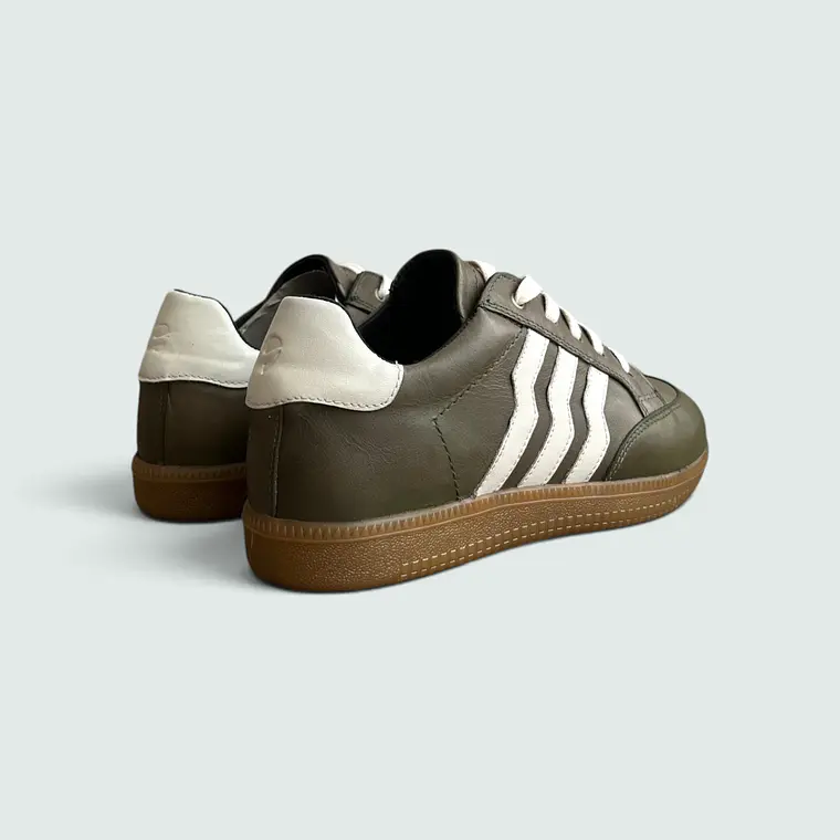 Zapatilla De Cuero Mujer Valley 9