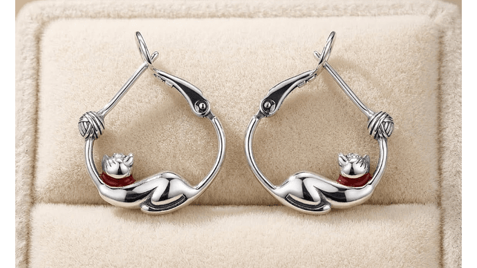 Aros Plata 925 Gato Durmiendo con Corazón Rojo – Diseño Elegante y Significativo 3