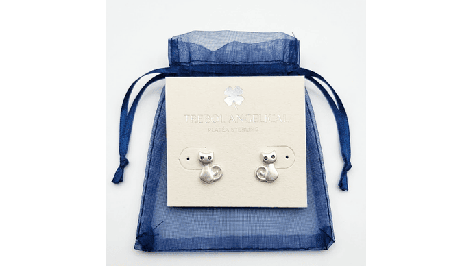 Aros Gatito Minimalista en Plata 925 con Ojos Negros – Detalle que Enamora 3