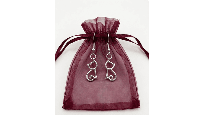 Aros Gatito Minimalista – Elegancia Sutil con Personalidad 3