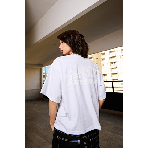 POLERA BOXY FIT "LUCKY CLUB" TRIPLE WHITE