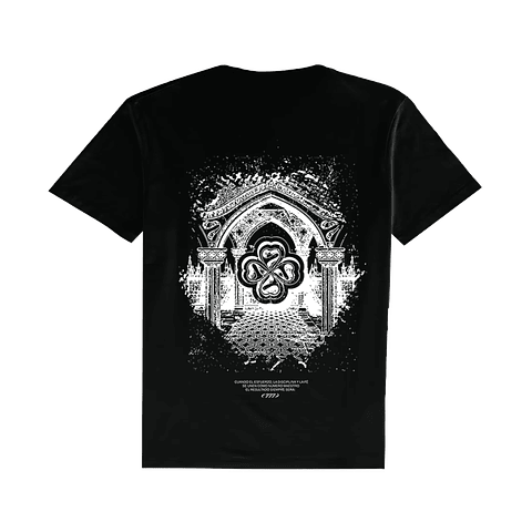 POLERA SLIM FIT "PORTAL FORTUNA" NEGRA