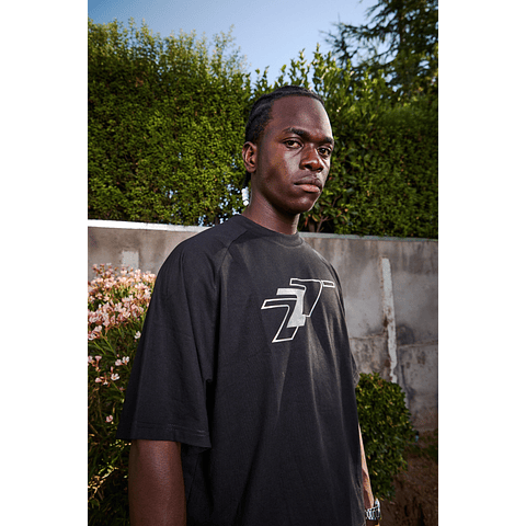 POLERA BOXY FIT "777" CHROME