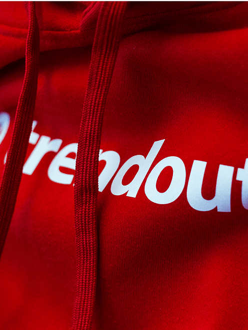 Hoodie Trendout R26 Action 4