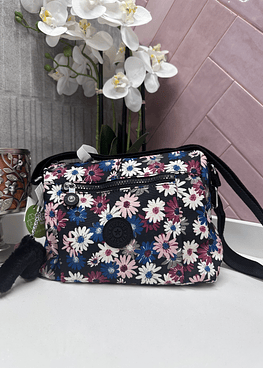 Cartera Blooming Petals