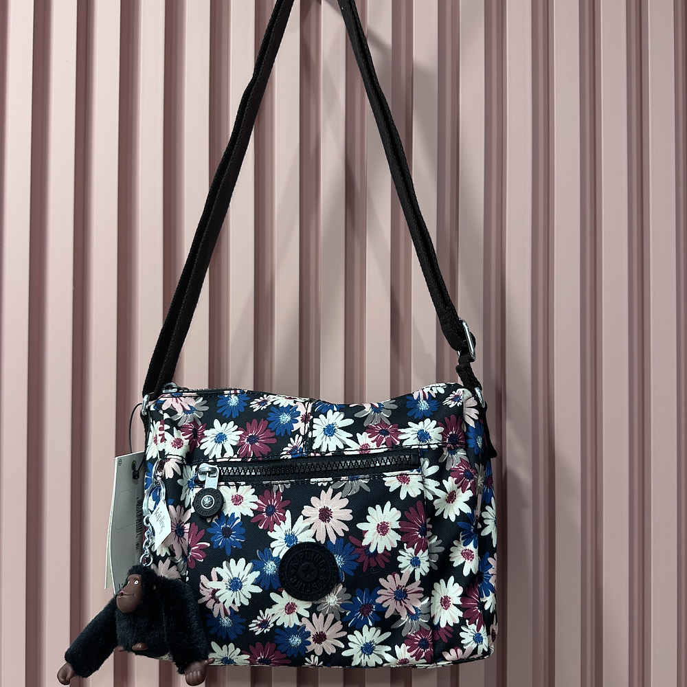 Cartera Blooming Petals