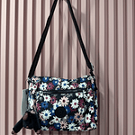 Cartera Blooming Petals