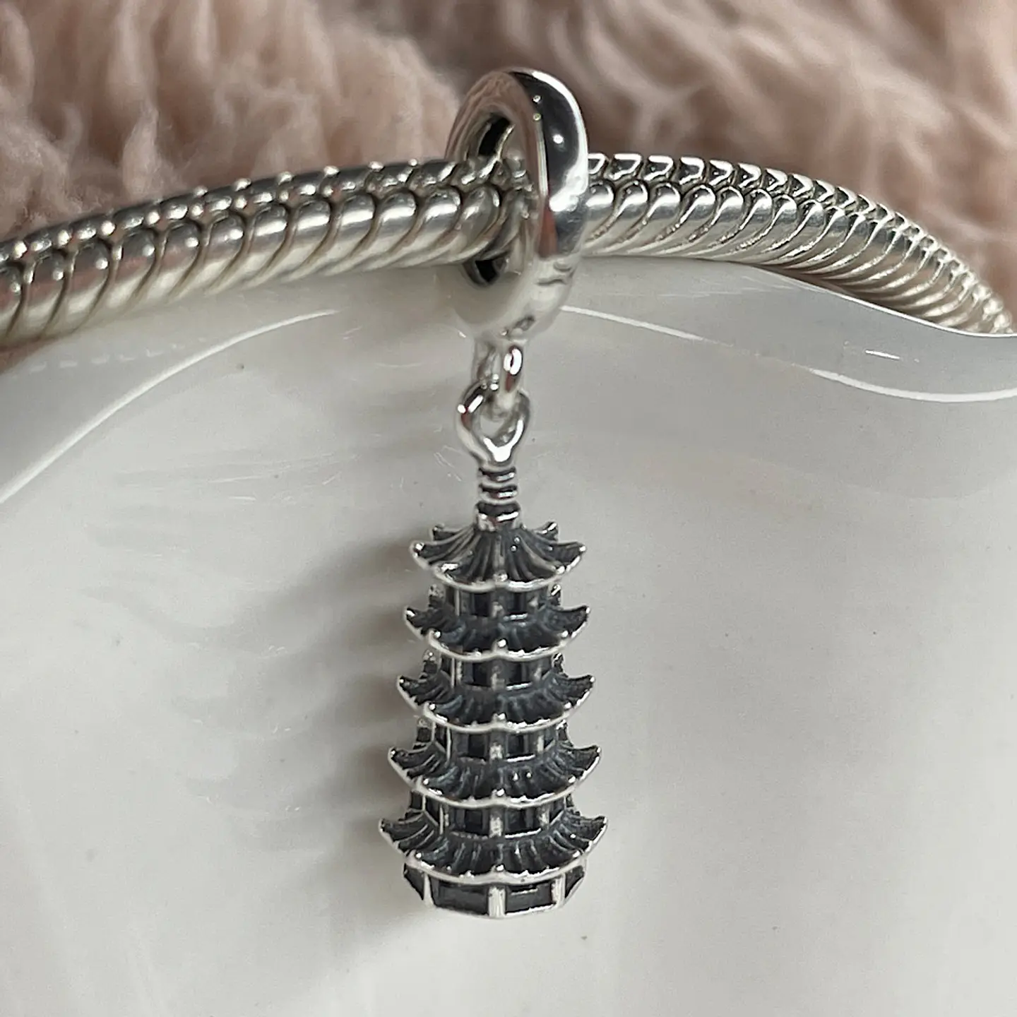 Charm Pagoda Plata 925 1