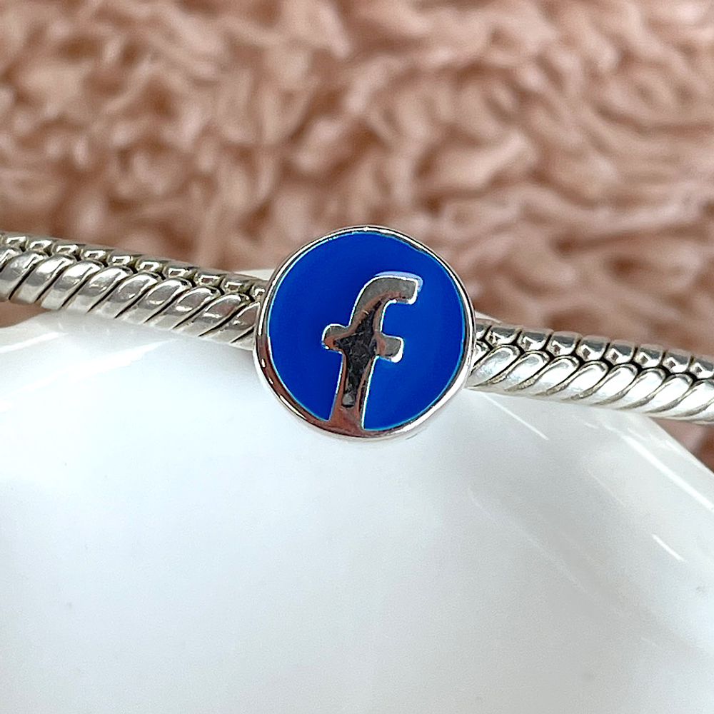 Charm Facebook Plata 925