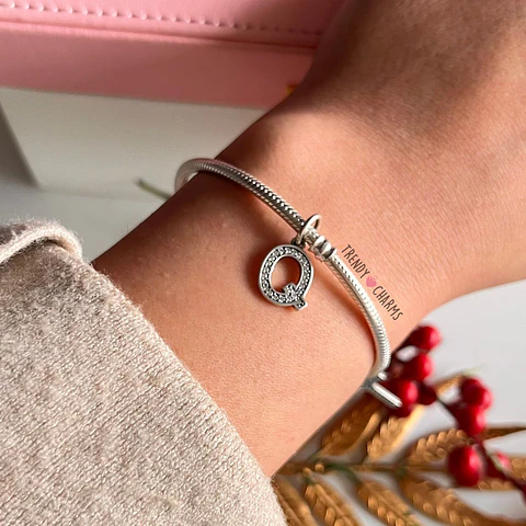 Charm Letra Q Plata 925