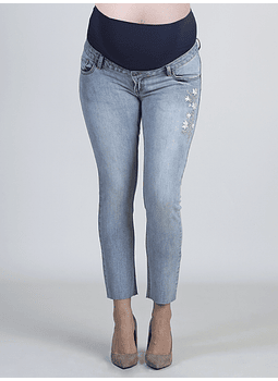 Jeans claro con bordado maternal