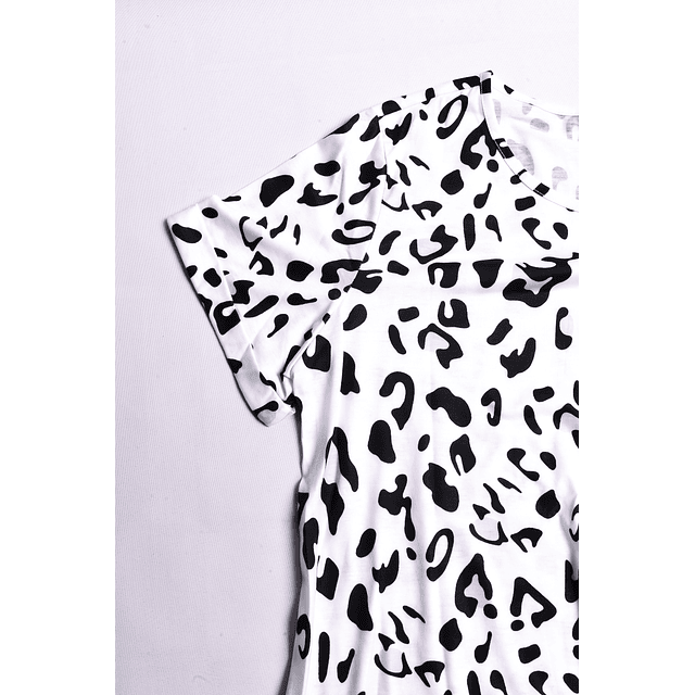 Polera maternal diseño leopardo blanco