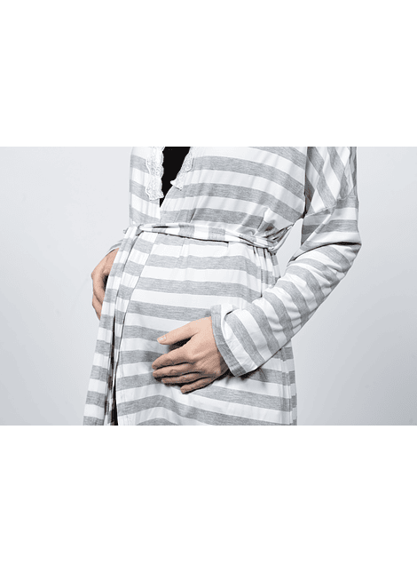 Bata maternal gris con rayas blancas