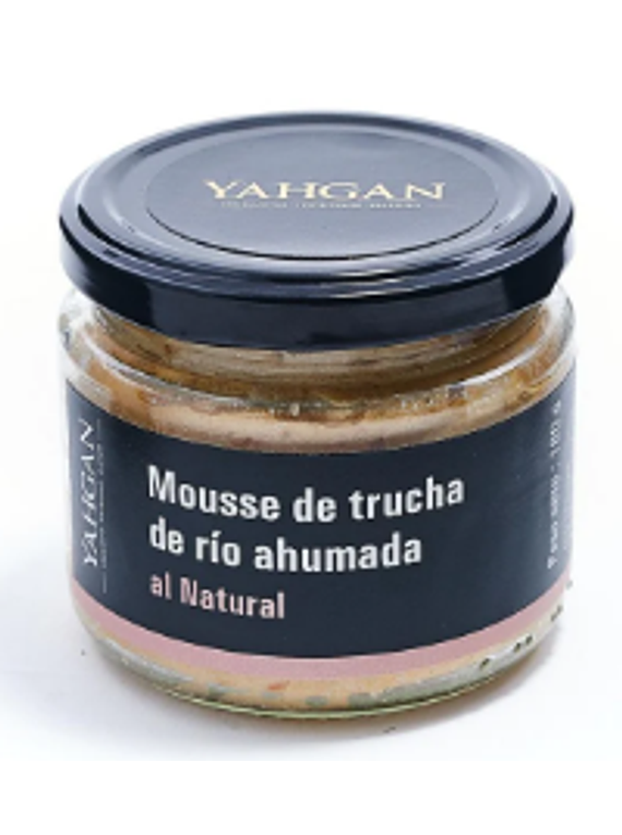 Yahgan mousse de trucha de río ahumada