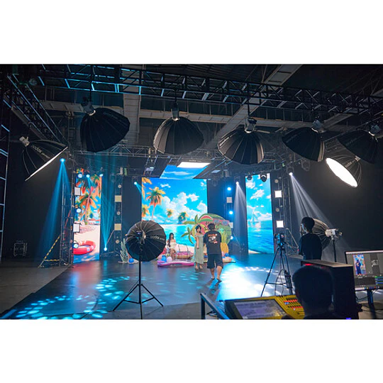 Godox Litemons LE300Bi Bi-Color LED Monolight (White) - Image 10