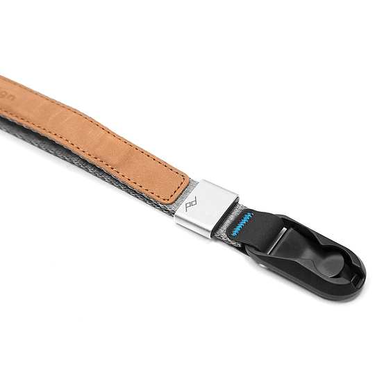 Peak Design CF-AS-3 Correa Cuff Camera Strap (Ash)  - Image 4