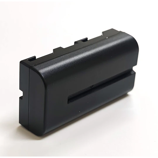Iluminus Batería NP-F550 Decodificada (Para Luces Led y Cámaras) / IL-NP-F550-DECOD - Image 2