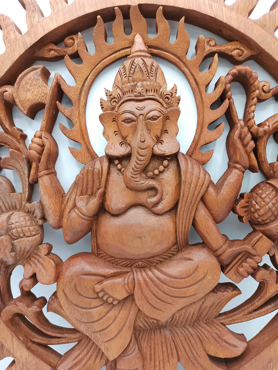 Painel Artesanal em Madeira Suar - Ganesh de 40cm 3