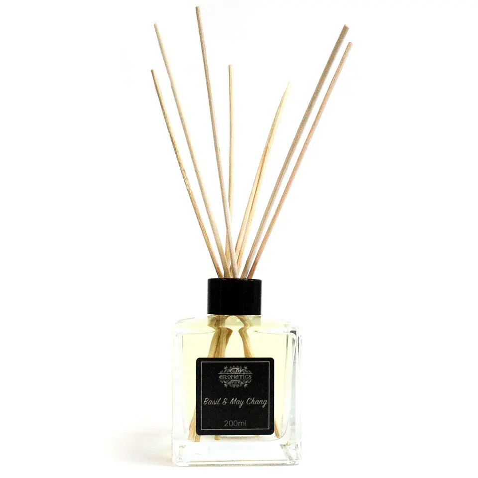 Difusor de Cana com Óleos Essenciais - Aromatics Manjericão e Maychang 2