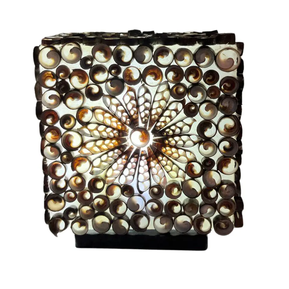 Candeeiro Boho Artesanal com Conchas Marinhas Naturais - Quadrado Chocolate Twist 3