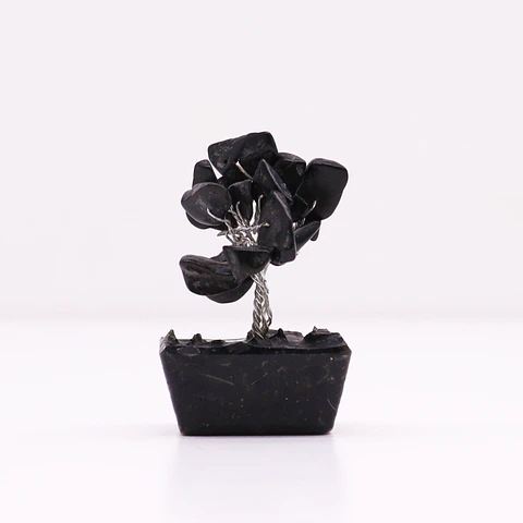 Mini Árvore de Pedras Preciosas em Base de Orgonite - Ágata Negra (15 Pedras)