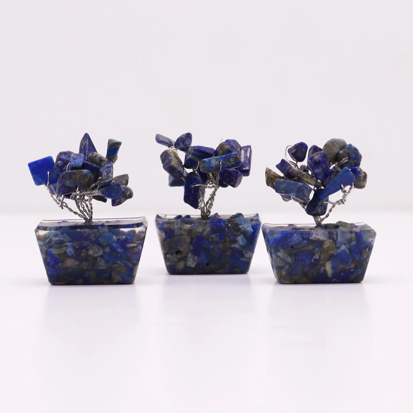 Mini Árvore de Pedras Preciosas em Base de Orgonite - Sodalita (15 Pedras) 3