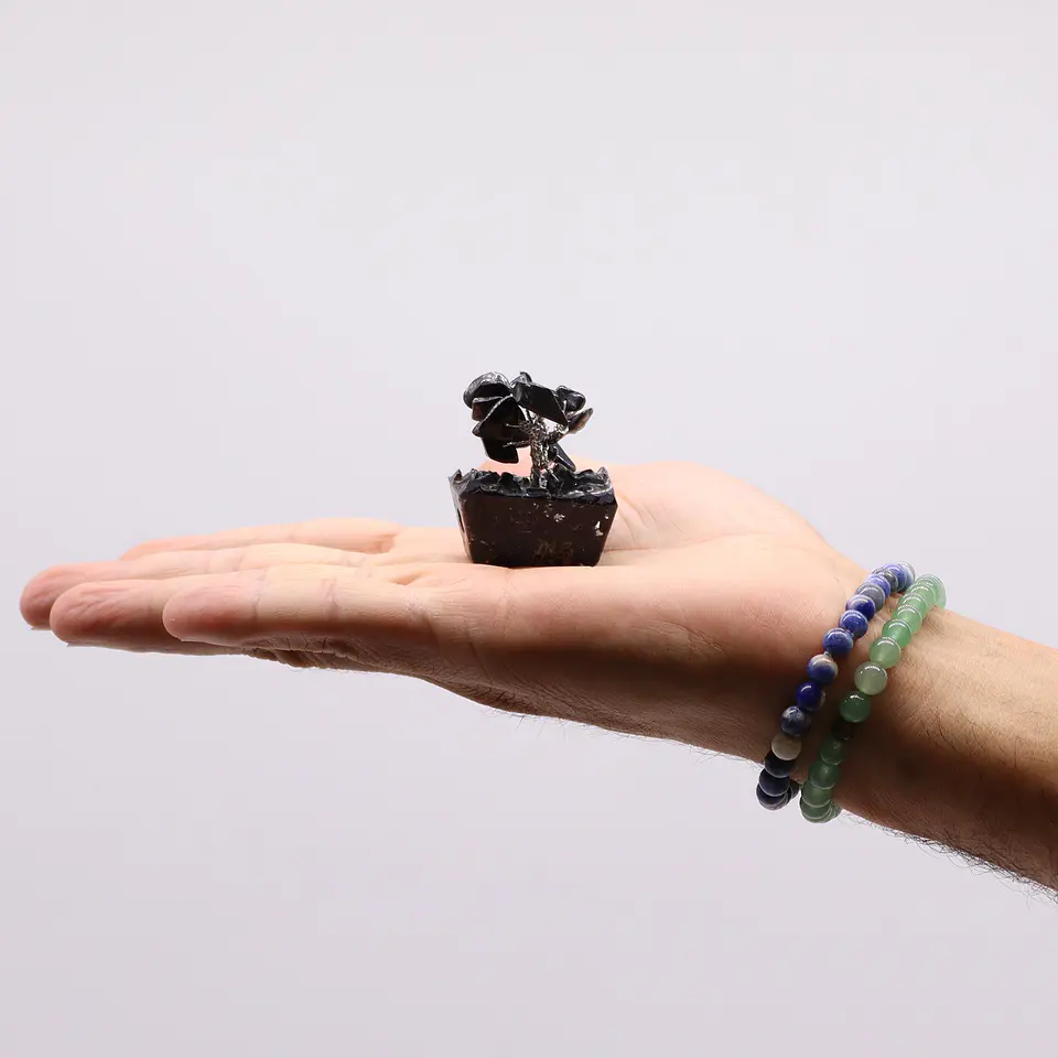 Mini Árvore de Pedras Preciosas em Base de Orgonite - Ágata Negra (15 Pedras) 4