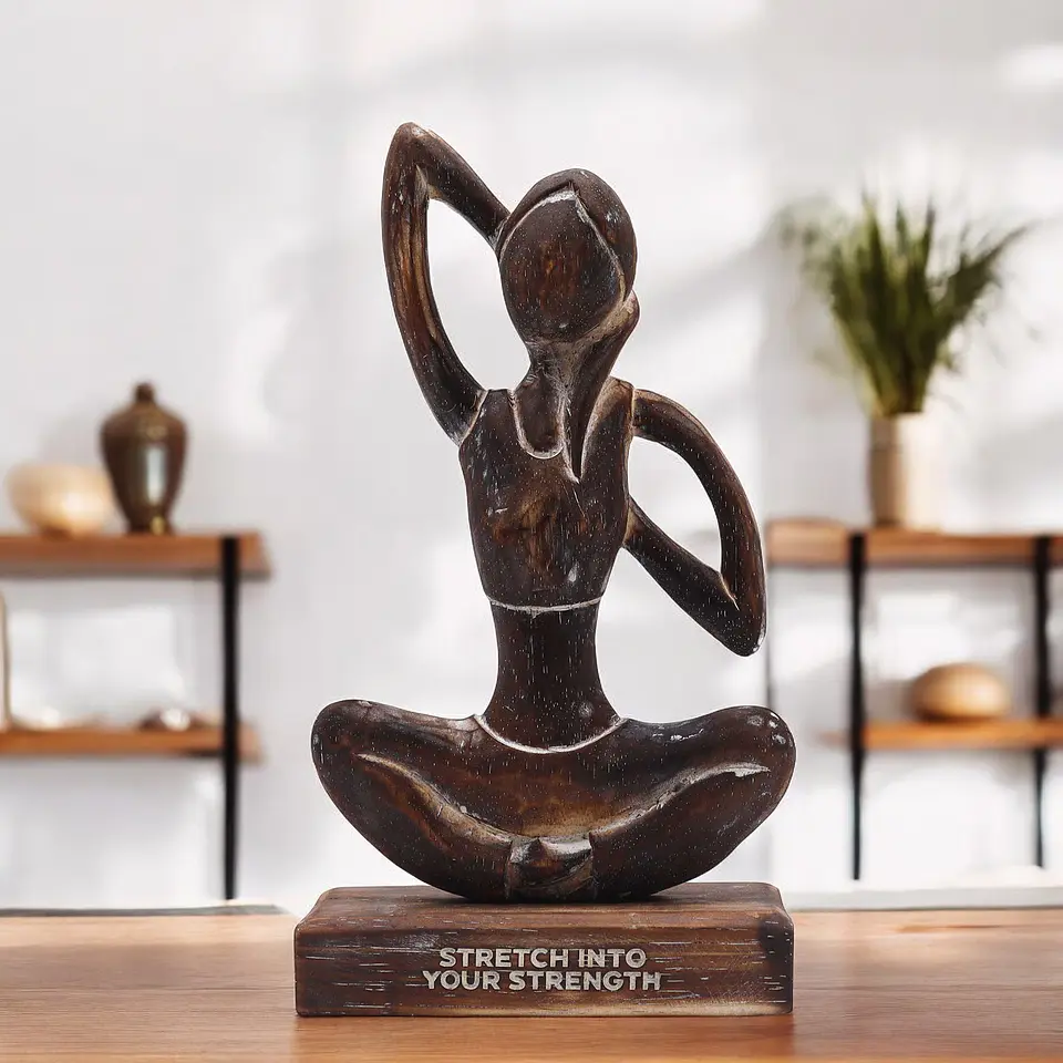 Escultura Decorativa em Madeira Albasia – Figura Feminina de Yoga (Gomukhasana) 2