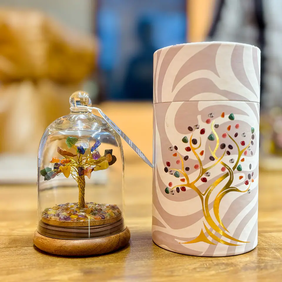 Árvore Decorativa em Domo de Vidro com Gemas Naturais Variadas – 30 Pedras 1