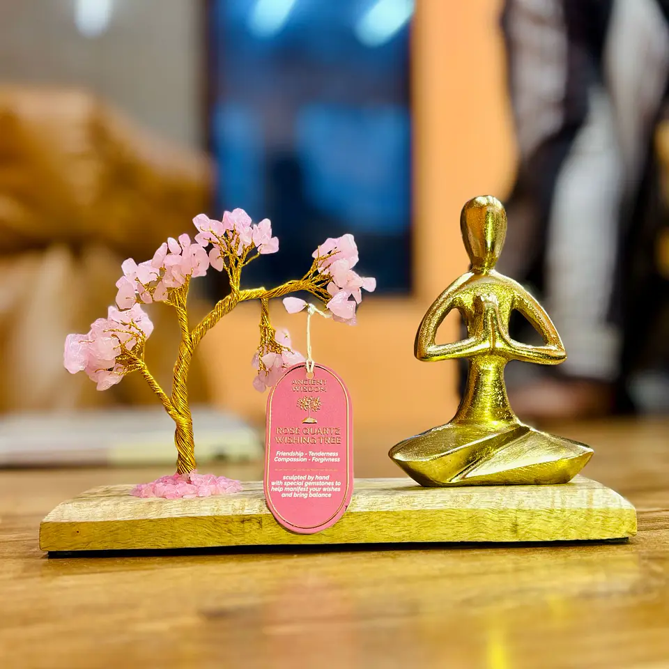 Jardim Decorativo com Quartzo Rosa Natural e Escultura em Alumínio – 100 Pedras 1