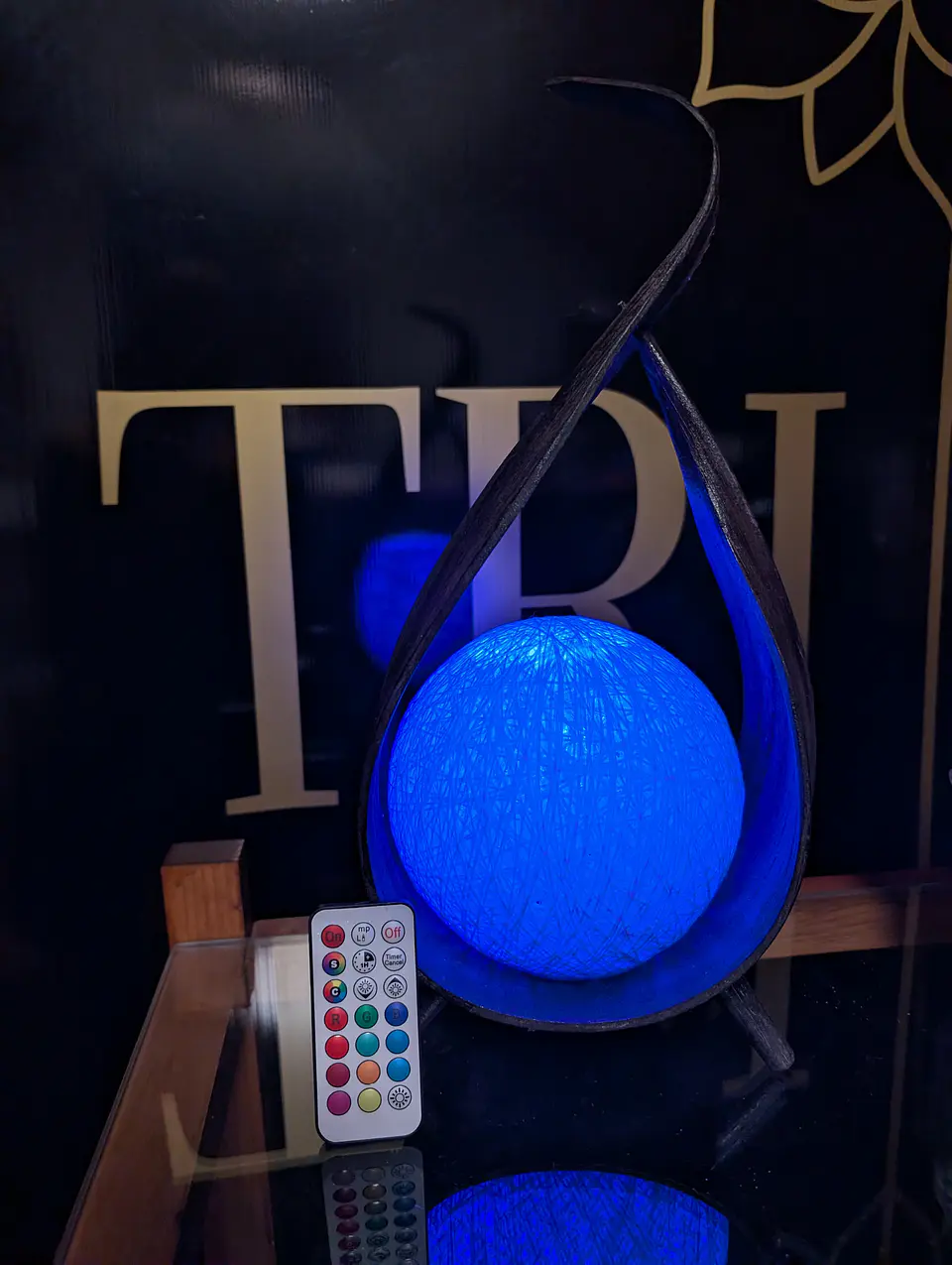 Candeeiro Folha de Coco Natural e Madeira Albasia - Black (Lâmpada LED RGB com Comando) 6